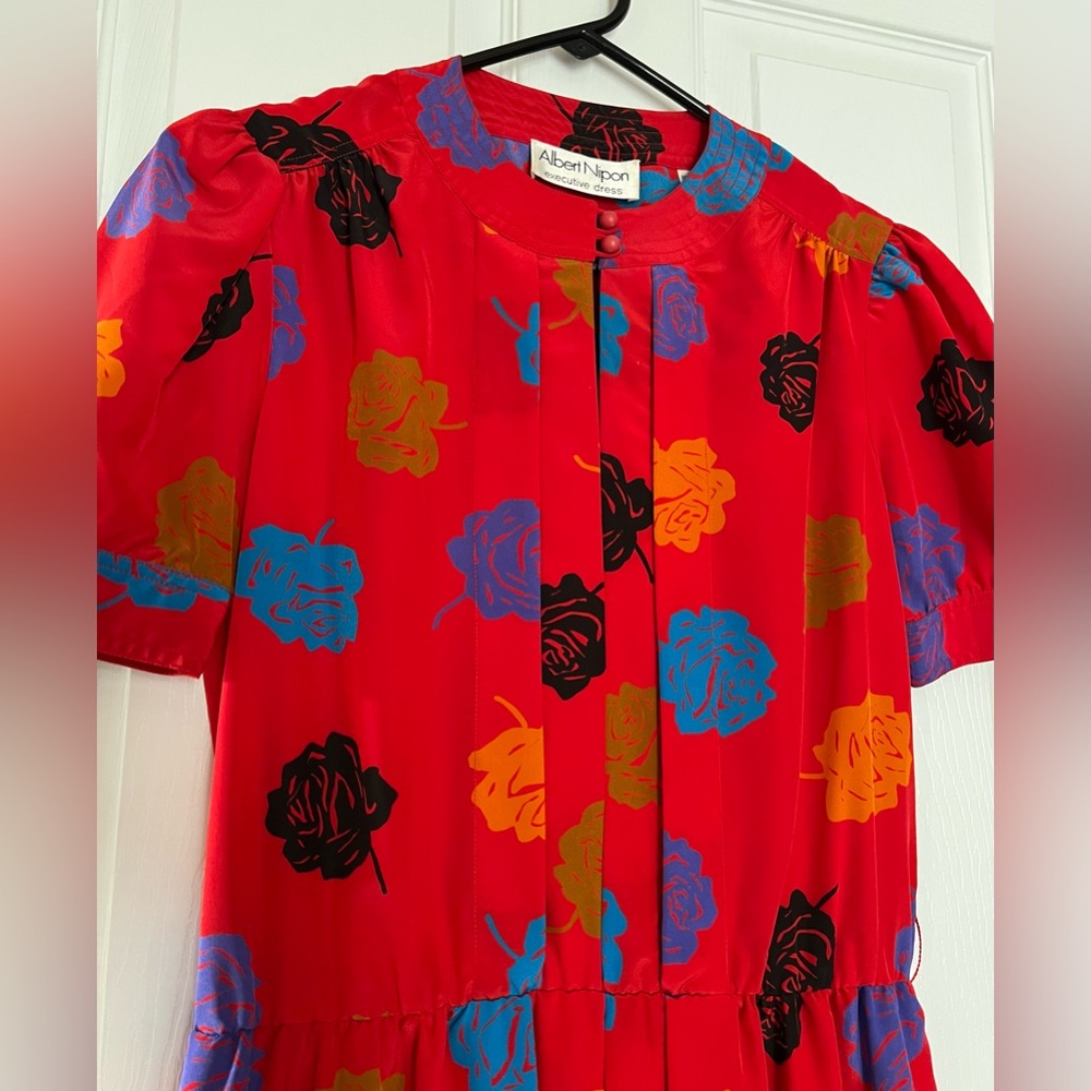 VINTAGE 1980s Albert Nipon Red Dress with Multicolor Floral Pattern Size 4 Korea